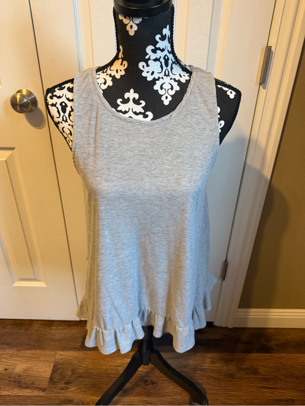 Women’s Umgee Lace Back Tank Size Medium